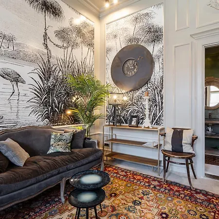 Apartment Jungle Design 2bdr *