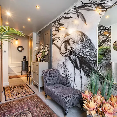 Apartment Jungle Design 2bdr